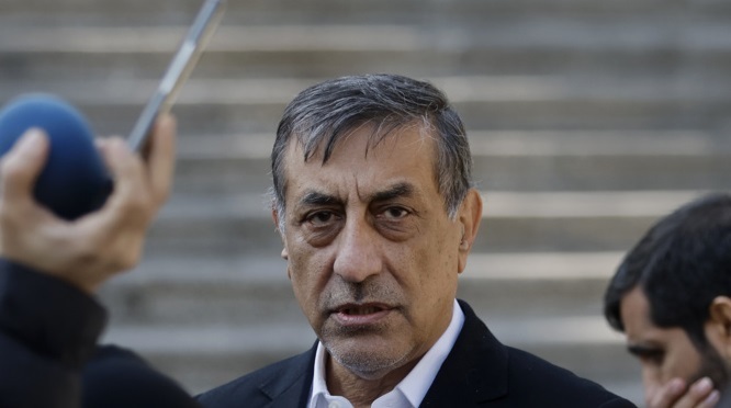 قائم پناه: رشد نرخ دلار متأثر از مابه تفاوت نرخ تورم آمریکا و ایران، کاهش درآمد‌های ارزی و تقاضای بالای دلار در پایان سال است / هرچه بتوانیم دلار بیشتری در بازار ارائه کنیم، طبیعی است که نرخ دلار کاهش می‌یابد