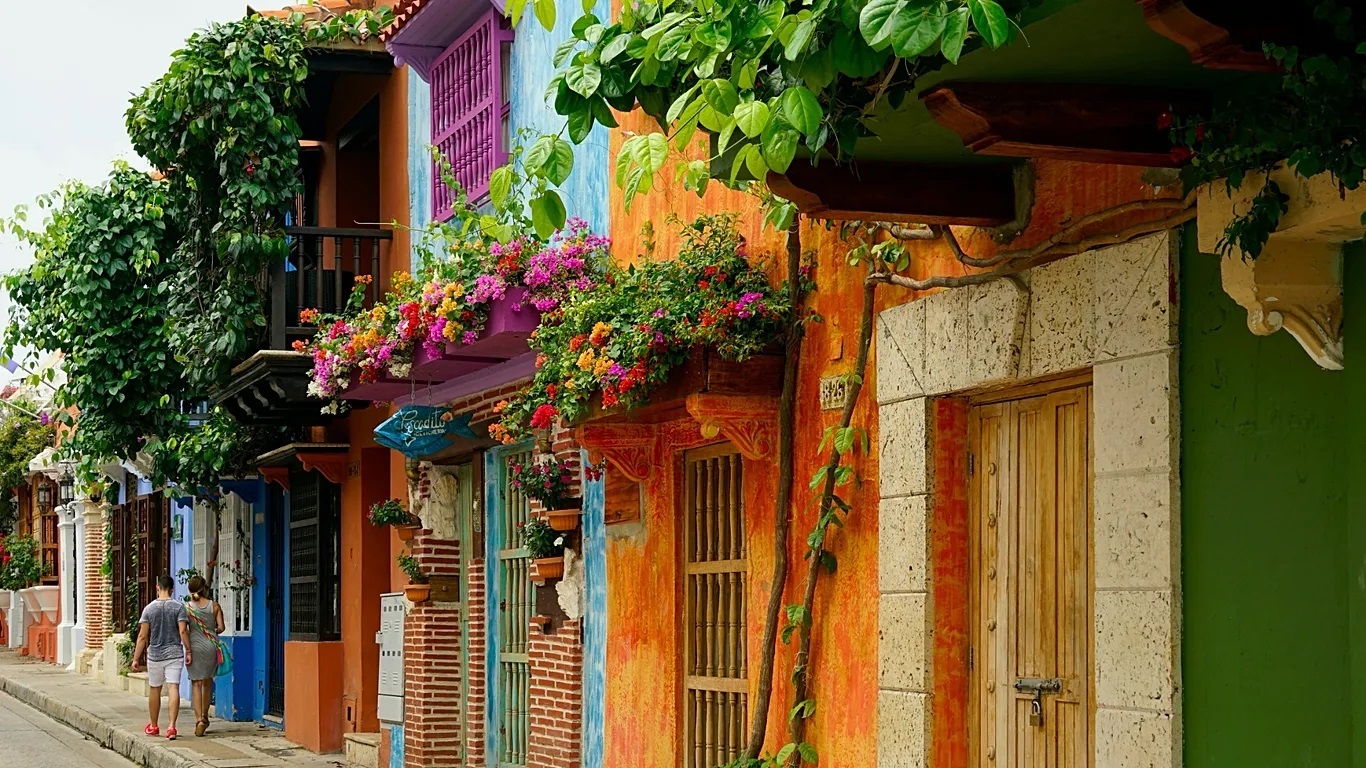 اسکاتلند، ایتالیا، اسپانیا؛ در کدام شهرهای اروپایی برای نقل مکان و زندگی در سال ۲۰۲۶ پول می‌دهند؟