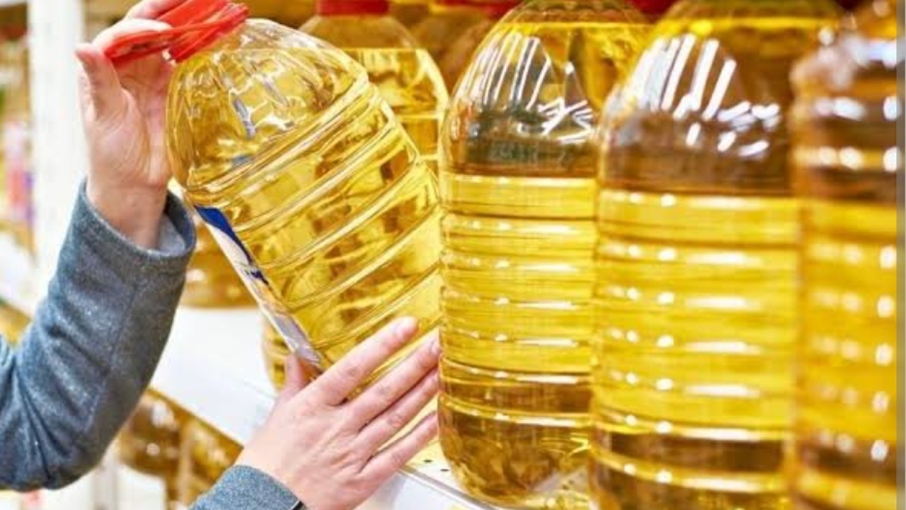 وزارت جهاد کشاورزی: میزان عرضه روغن بیش از نیاز کشور است / افزایش صادرات محصولاتی مانند اسنک، چیپس، سس، شیرینی و شکلات که روغن در آنها مصرف می‌شود، تقاضای داخلی را تحت تأثیر قرار داده