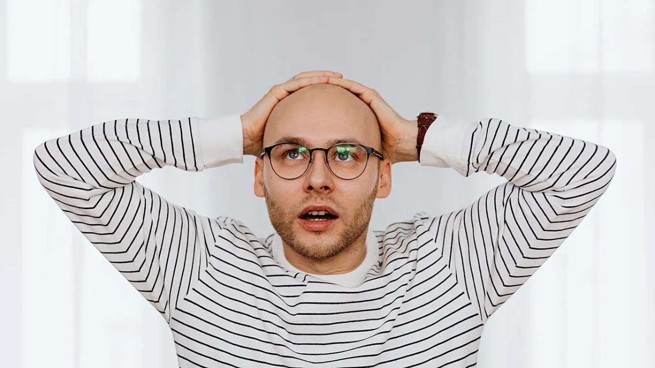 وقتی مغزمان سر خود موسیقی پخش می‌کند؛ چگونه از شر کرم گوش خلاص شویم؟